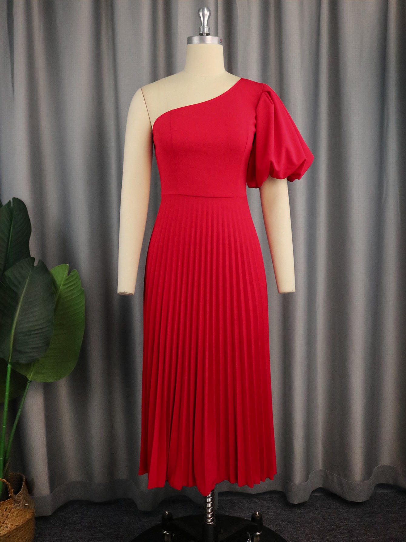 Casual Solid Color Bubble Sleeve Single Shoulder Diagonal Collar Pleated Dress Wholesale Dresses