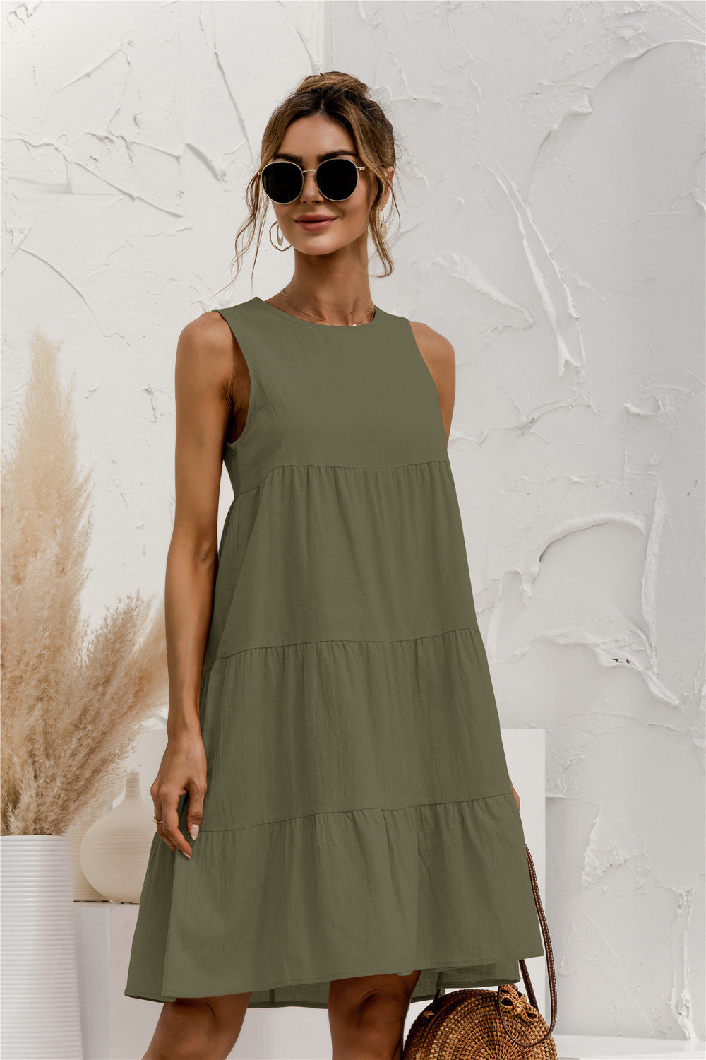 Solid Color Simple Round Neck Sleeveless Loose Swing Tank Dress Casual Wholesale Dresses