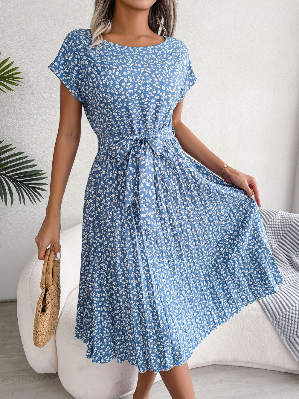 Casual Short-Sleeved Floral Print Swing Dress Wholesale Dresses