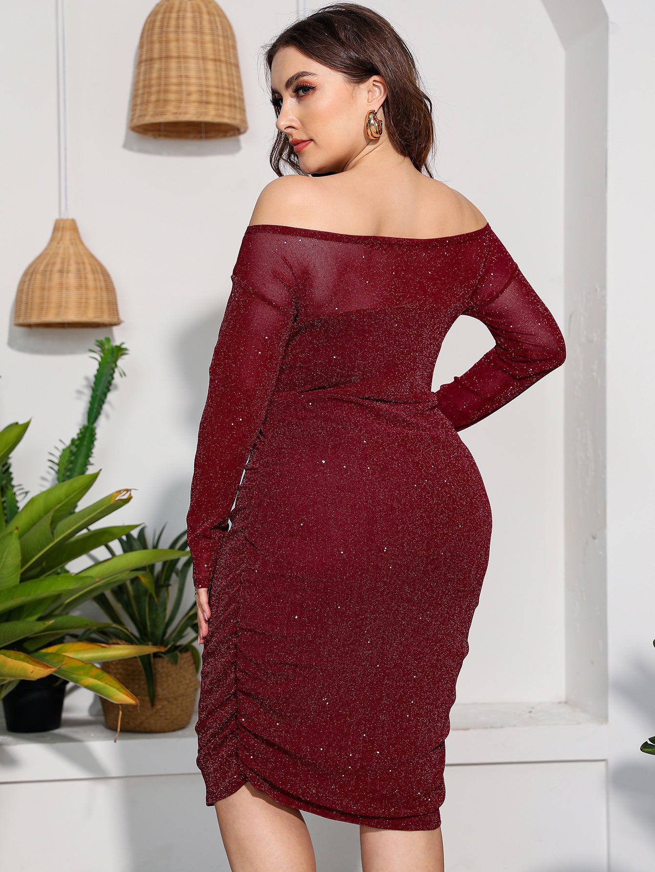 Off Shoulder Shinning Mesh Long-Sleeved Elegant Pleated Hip Curve Dresses Wholesale Plus Size Clothing