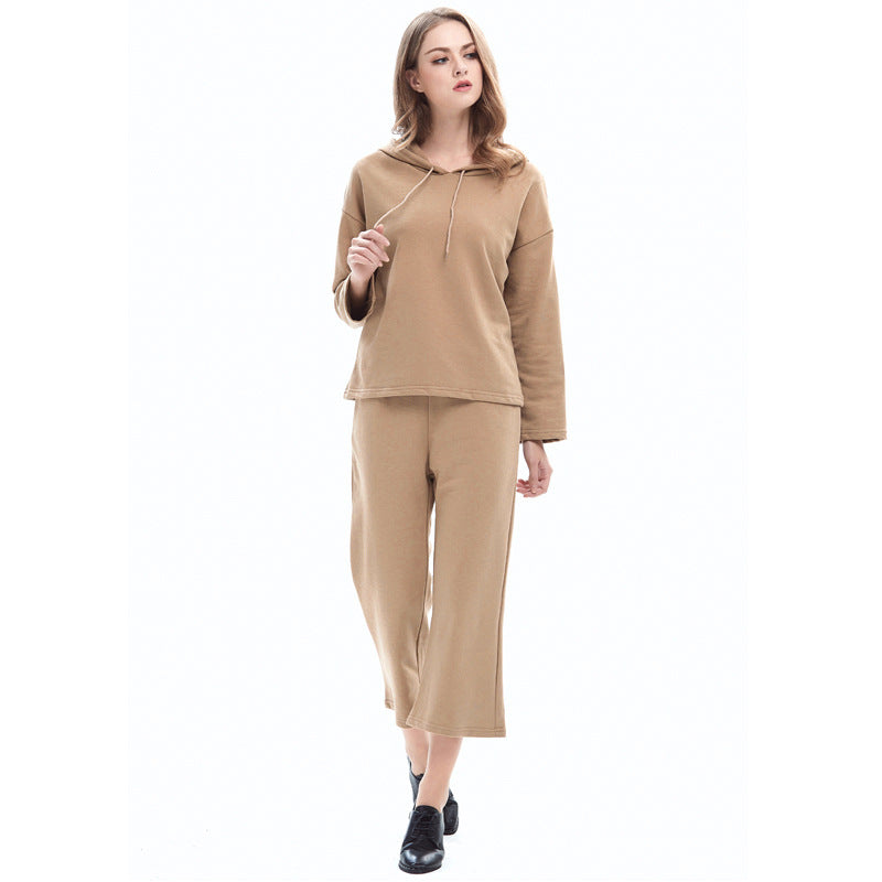 Wholesale Women Sweatsuit Sets Hoodies +  Cropped Trousers-05