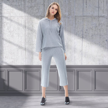 Wholesale Women Sweatsuit Sets Hoodies +  Cropped Trousers-01