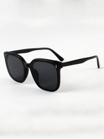 Korean Fashion with Personalized Rivet Sunglasses Fashion Trendy Studded Trimmed Square Large Frame Sunglasses
